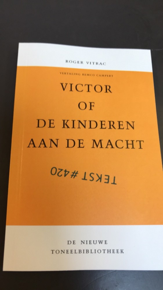 Nu te koop bij de voorstelling